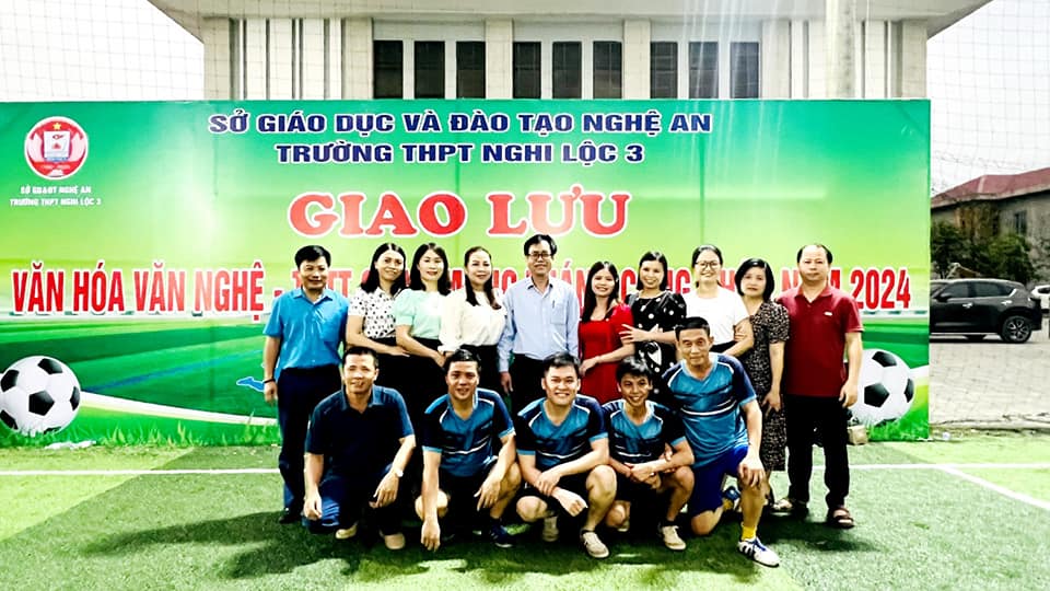 Hoạt động giao lưu chào mừng tháng công nhân của 3 trường: THPT Đặng Thai Mai, THPT Nghi Lộc 3, THPT Thanh Chương 3